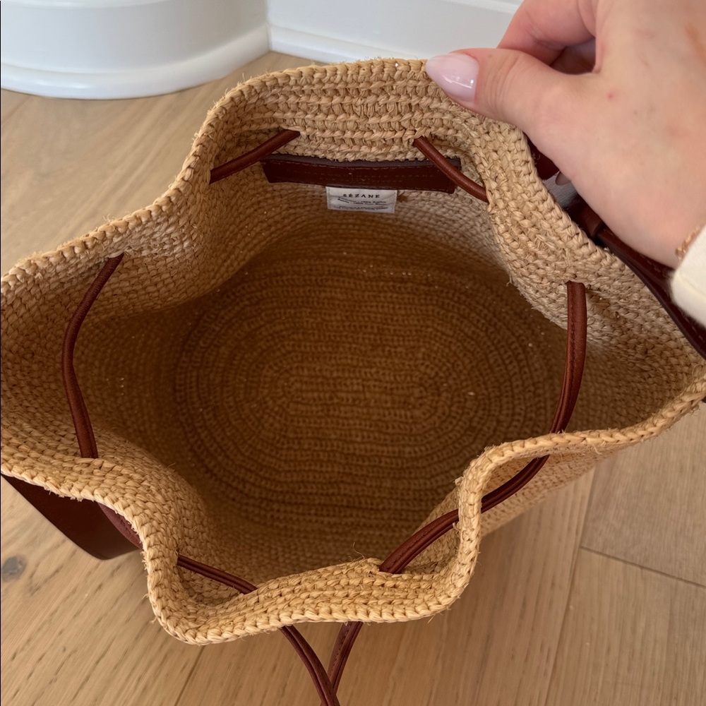 Sezane Farrow Rafia bucket bag - Picture 5 of 5